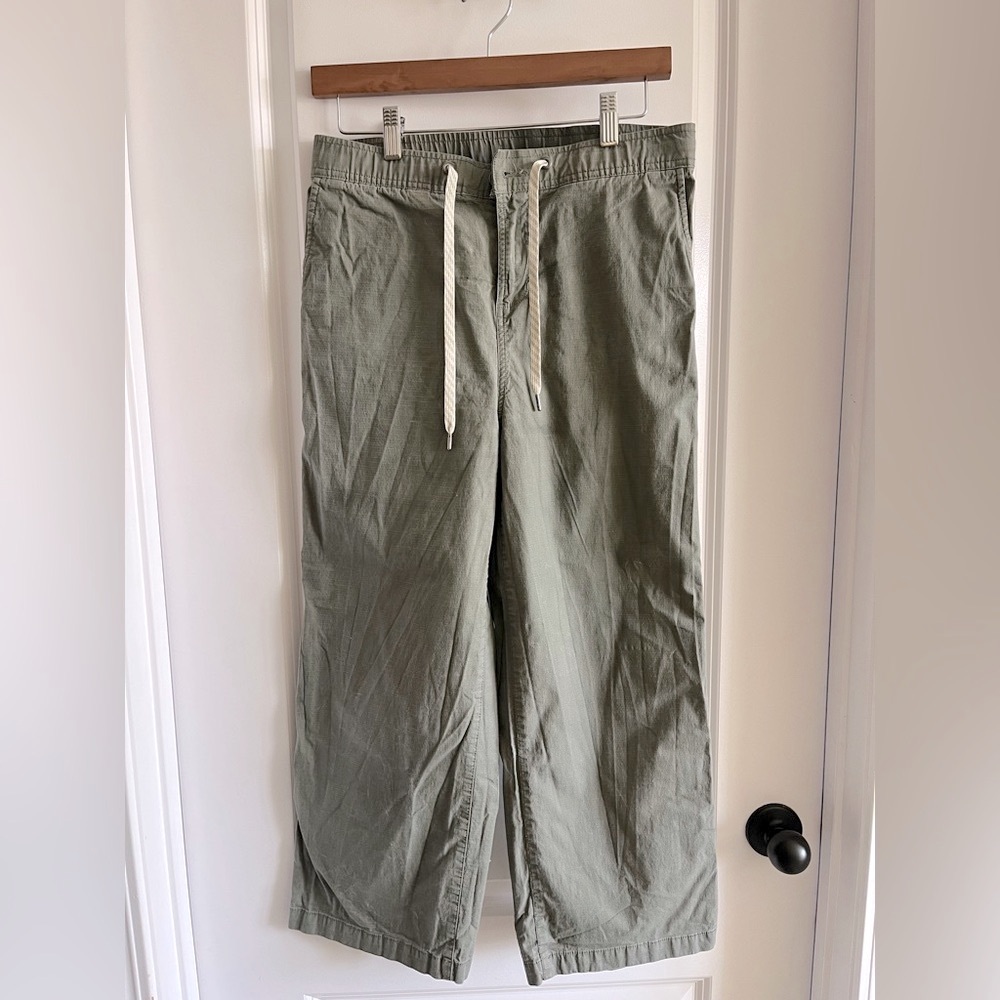 Vuori Olive Wide Leg Pants